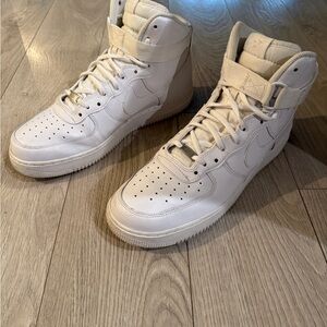 Nike Air Force 1 High '07 'Triple White' sneaker